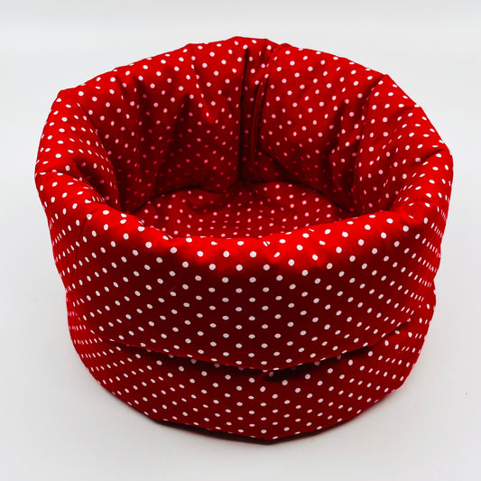 Röda prickar sminkkorg