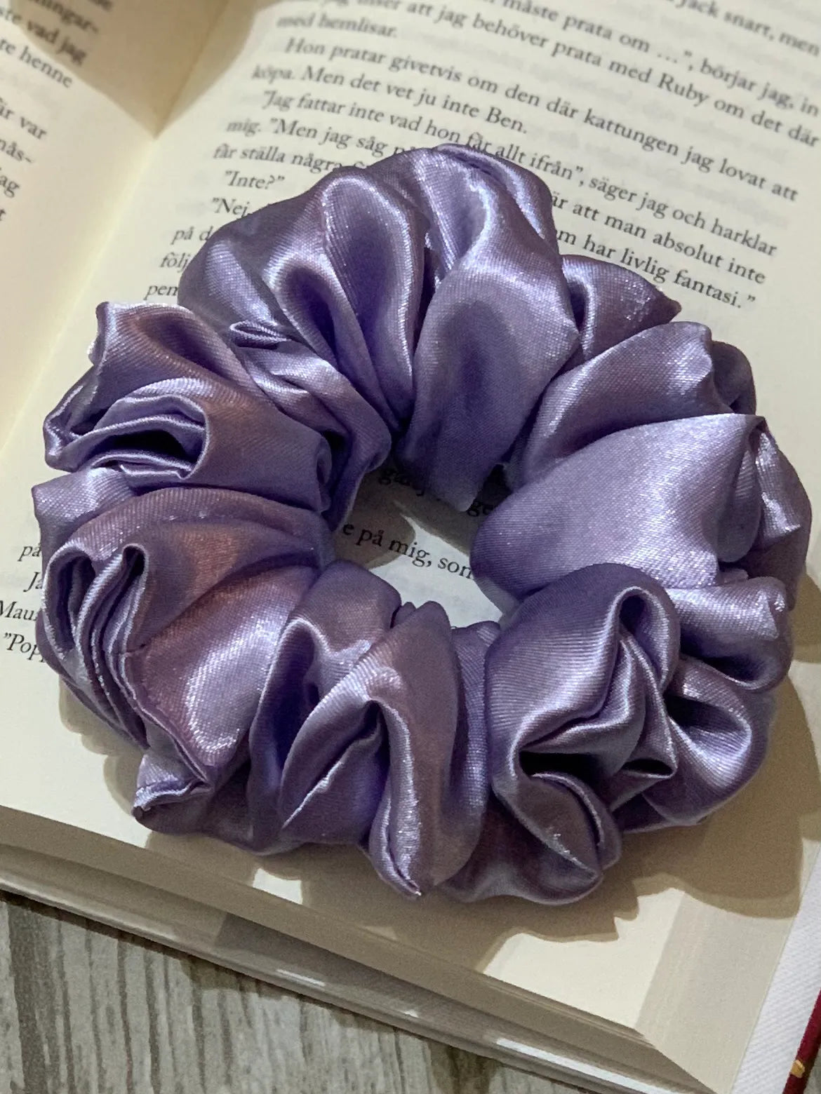 Lavendel satin scrunchie - Lilofant Design