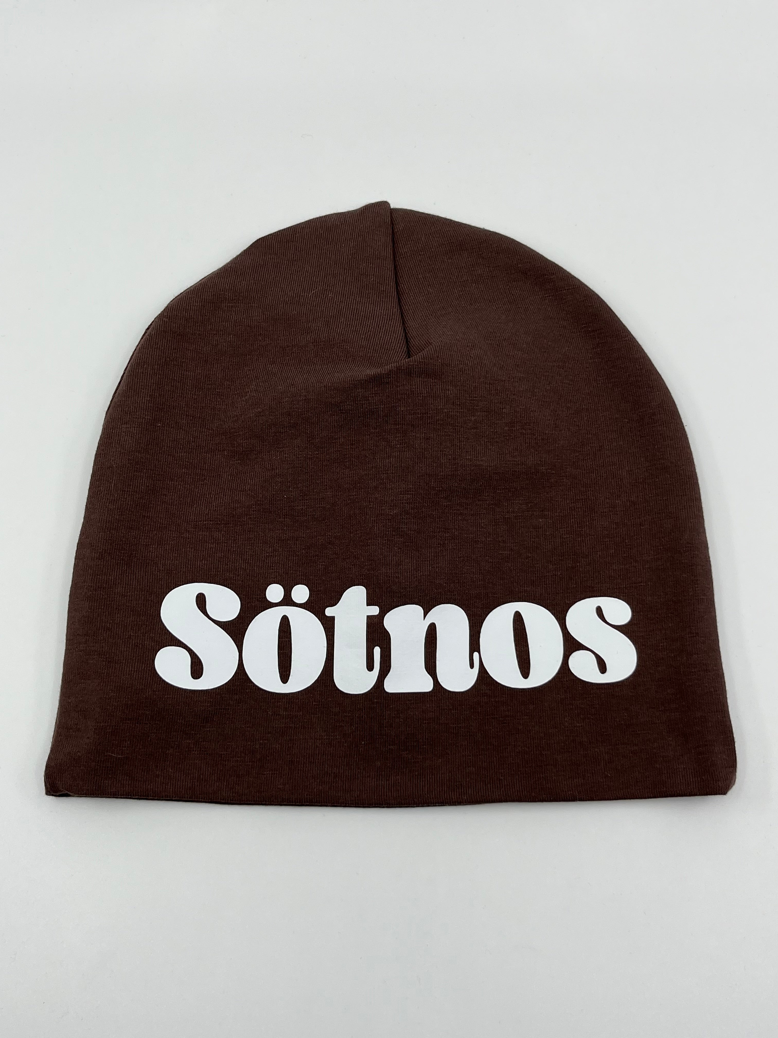 Brun sötnos mössa (48/50)
