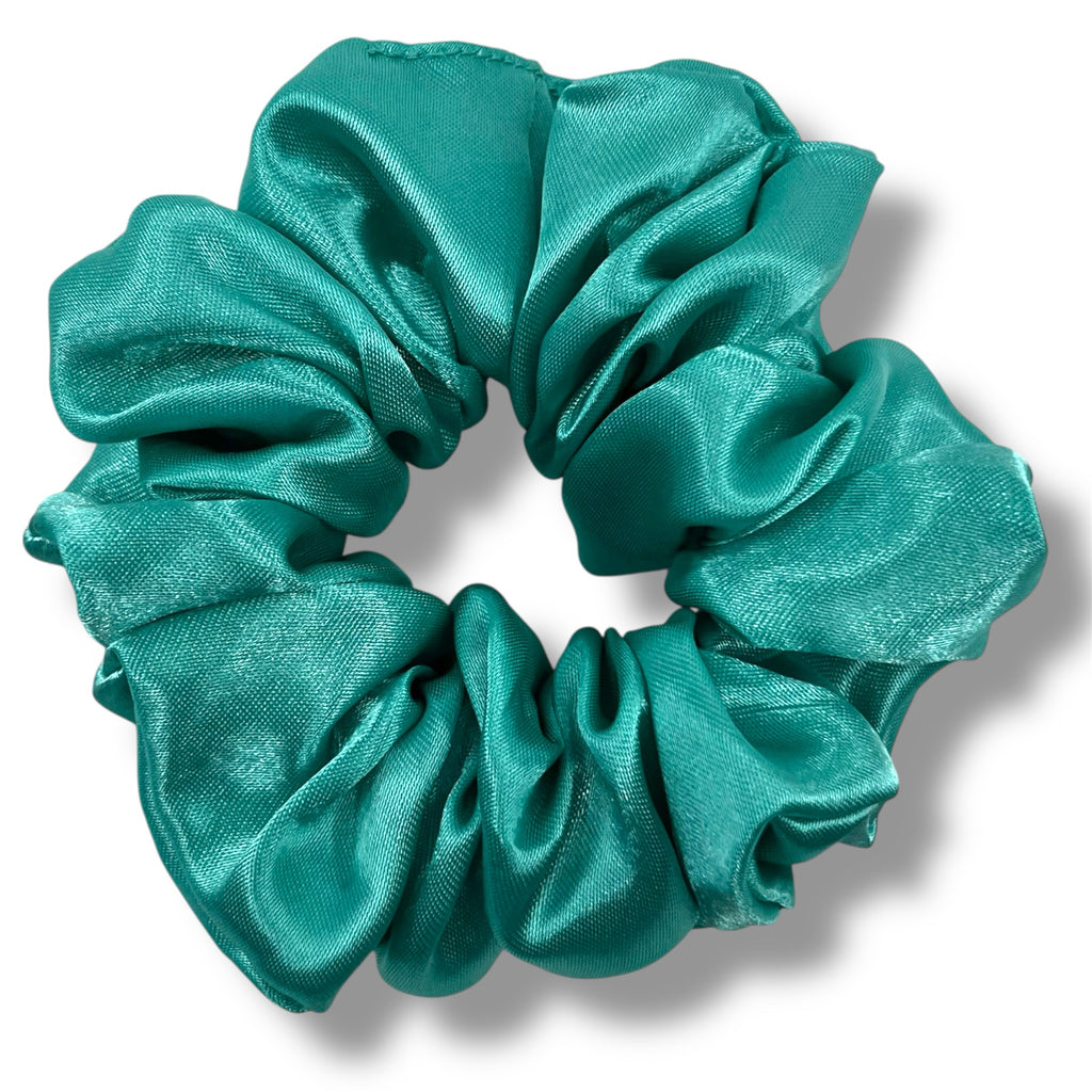 mörk mintgrön classic satin scrunchie
