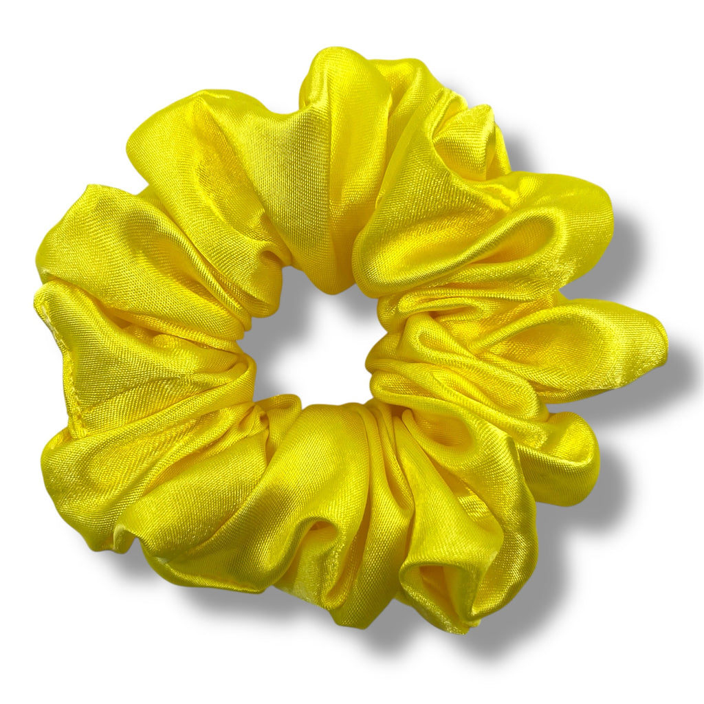 ljusgul classic satin scrunchie