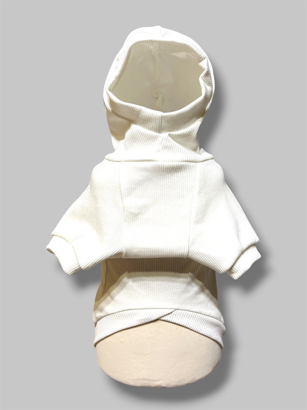 Vit ribbad tröja med luva