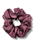 Plommonrosa classic satin scrunchie