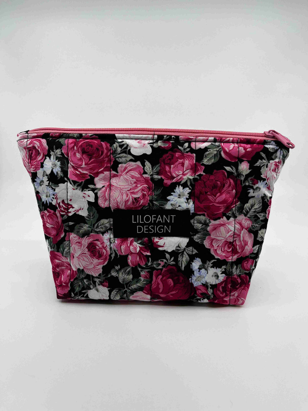 Svarta rosor necessär