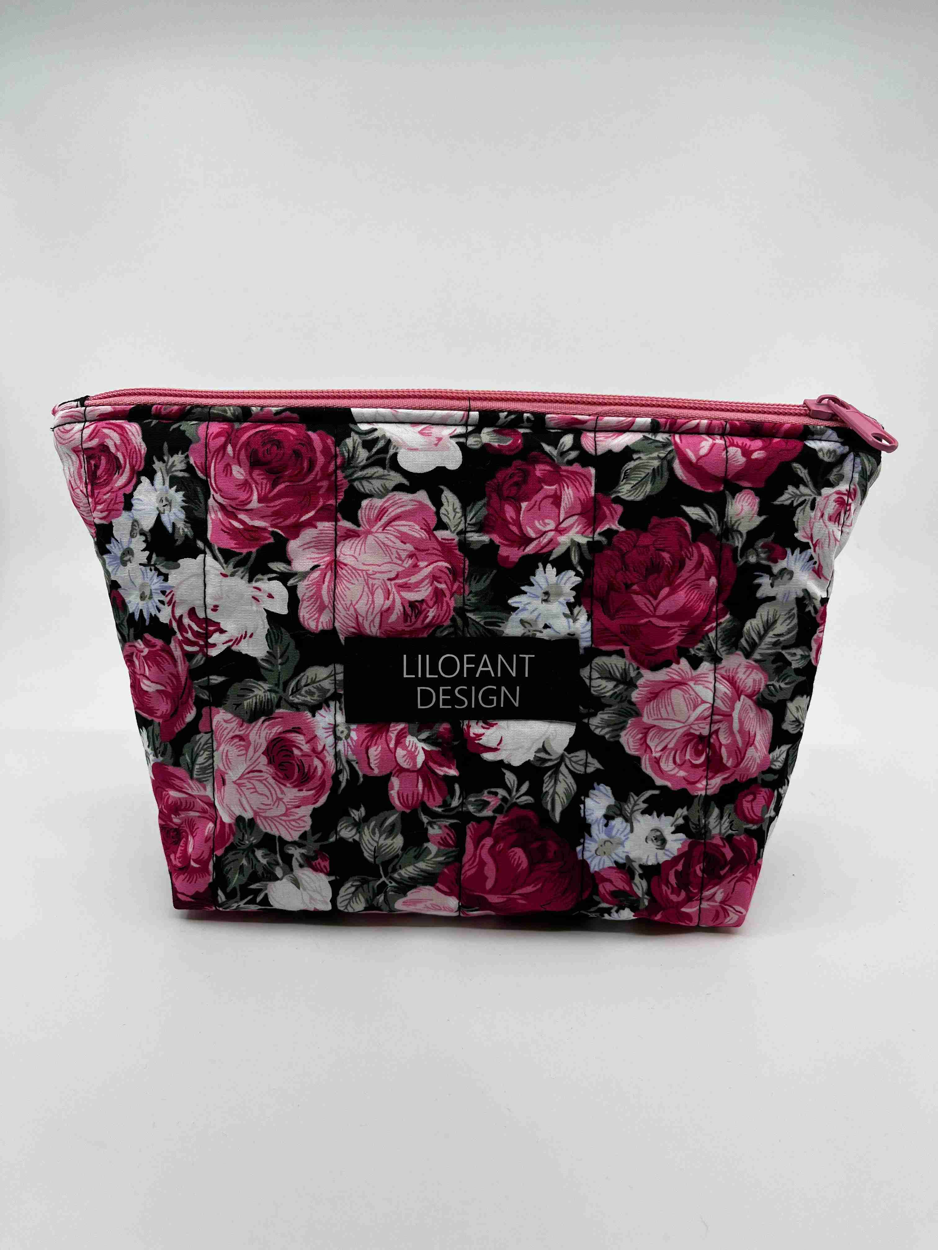 Svarta rosor necessär