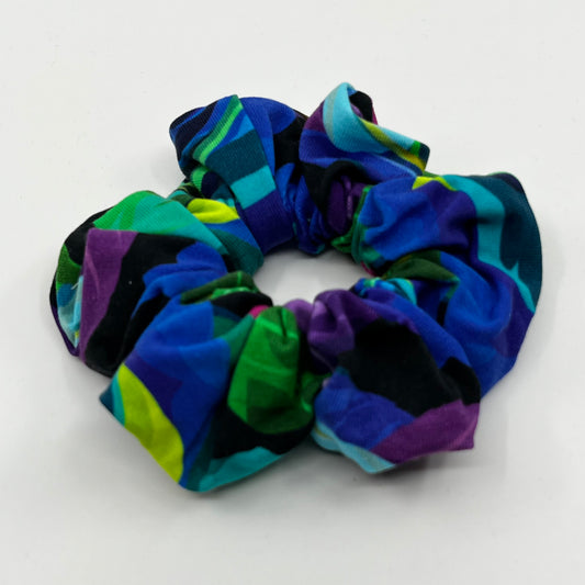 Färgglada rosor scrunchie