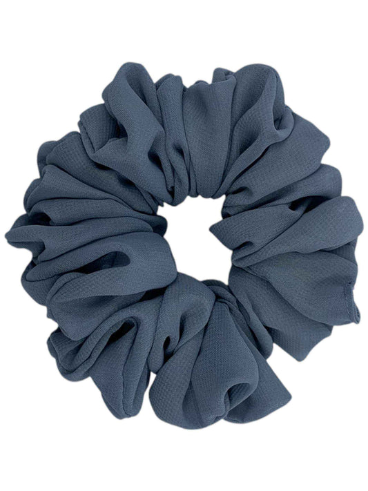 Grå chiffong scrunchie
