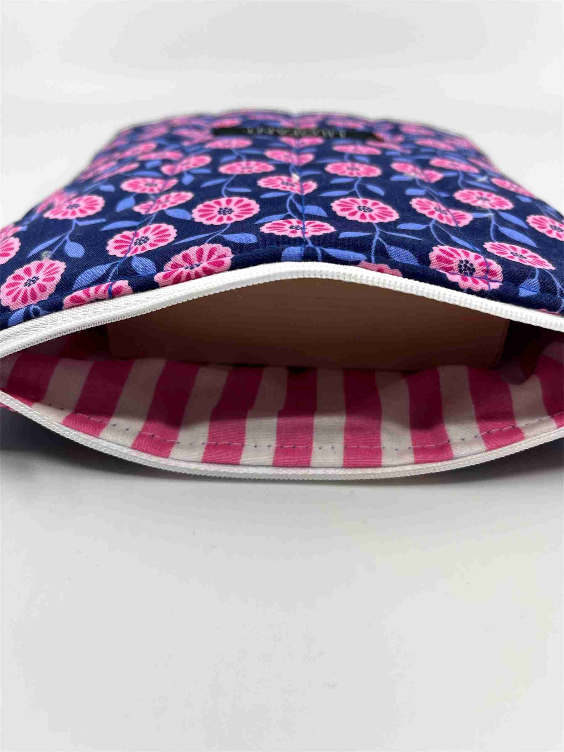 Blå med rosa blommor pocketfodral