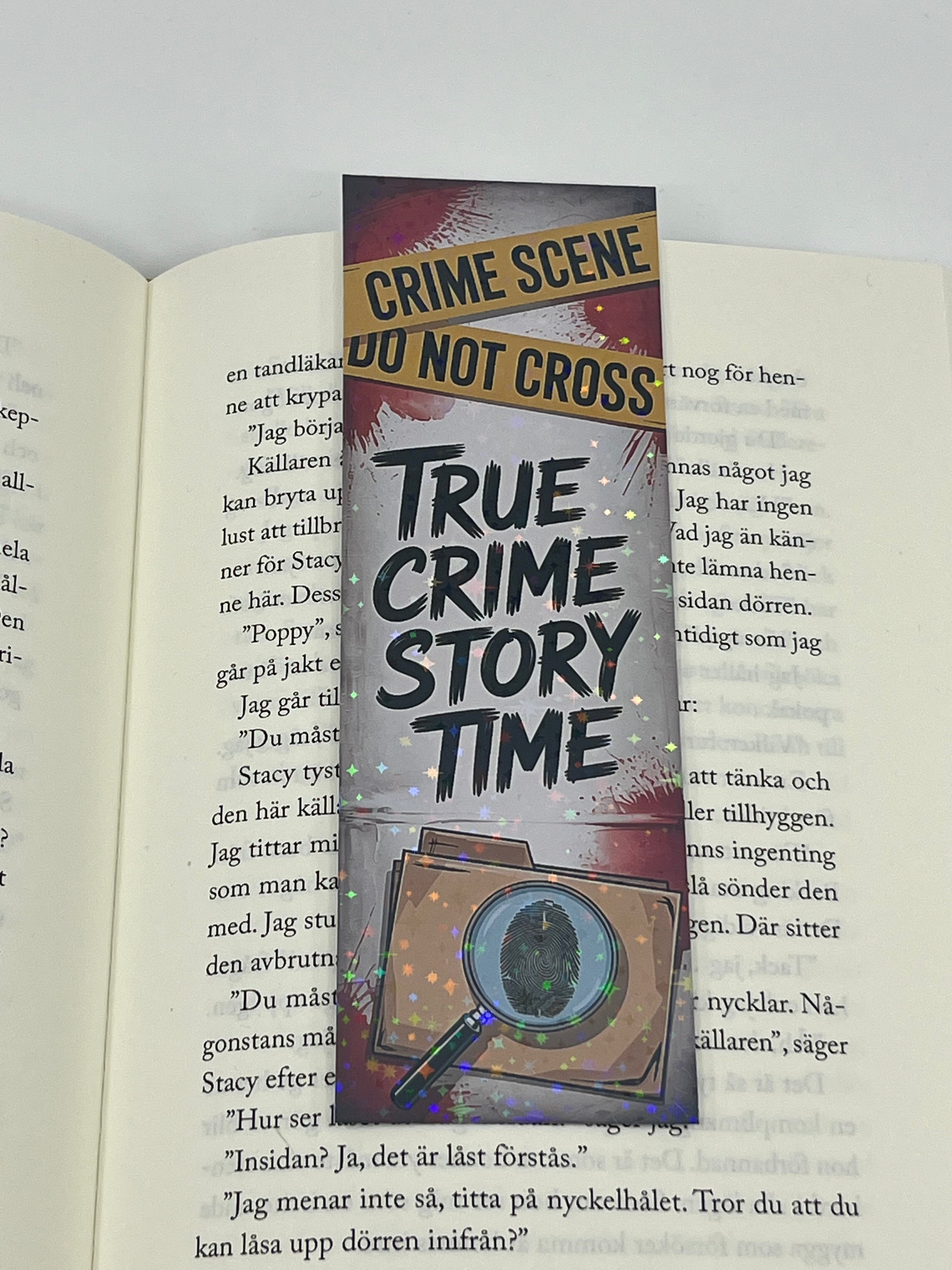 True crime story time bokmärke