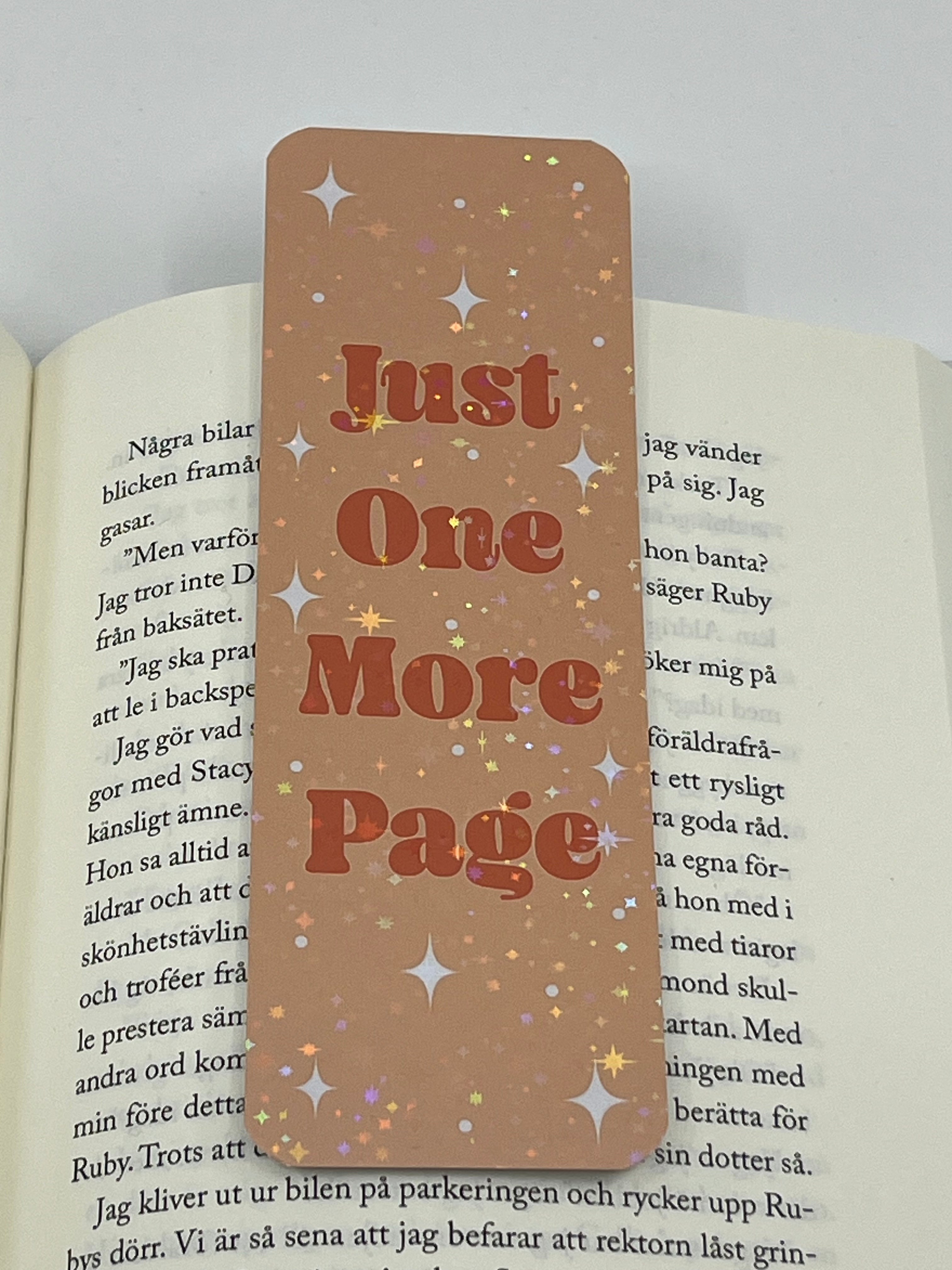 Orange just one more page bokmärke