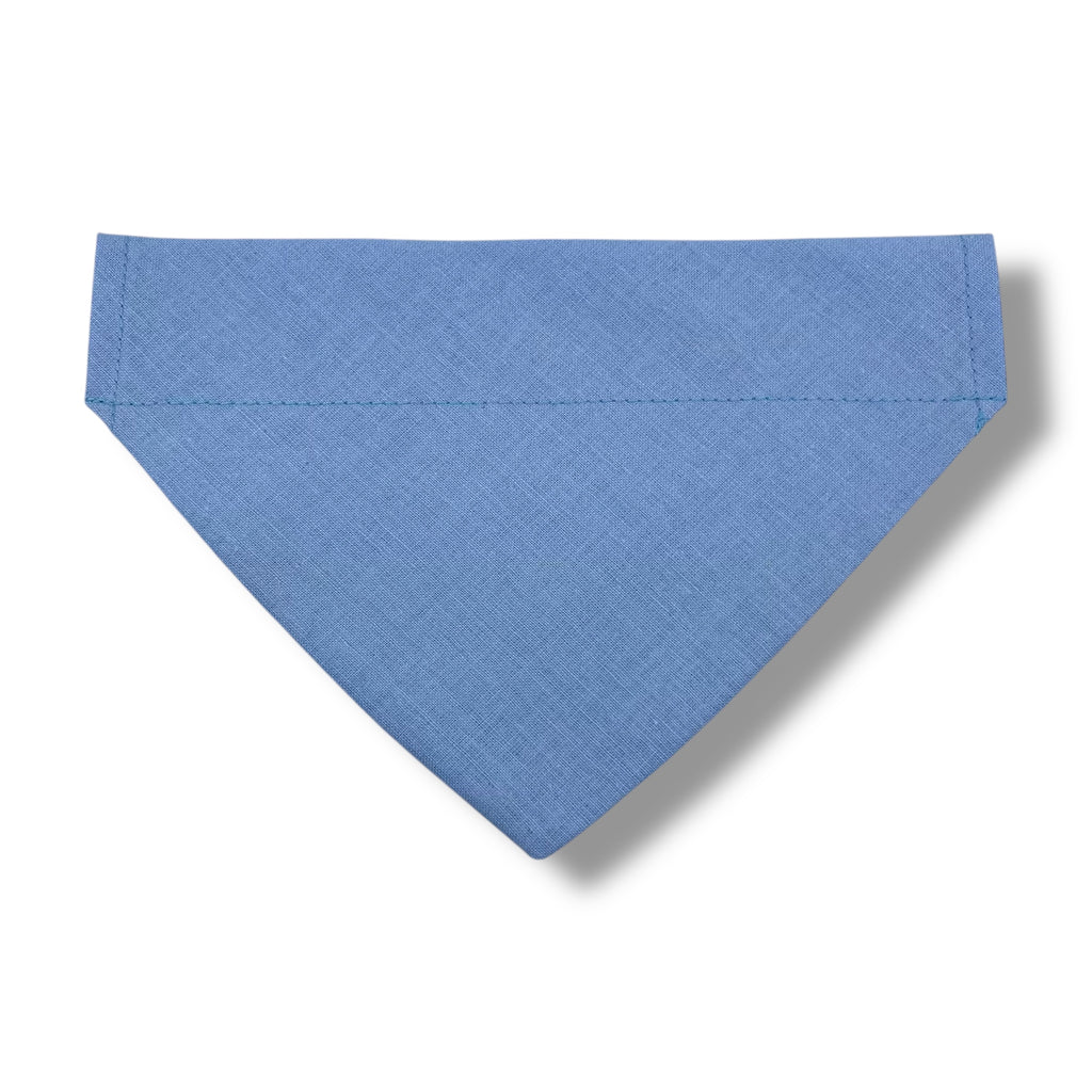 Ljusblå bandana med namn