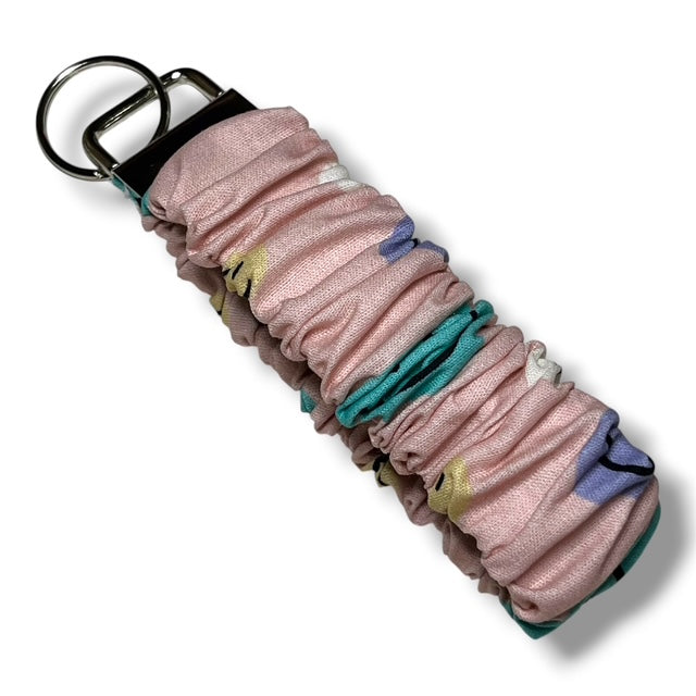 Happy face scrunchie nyckelring